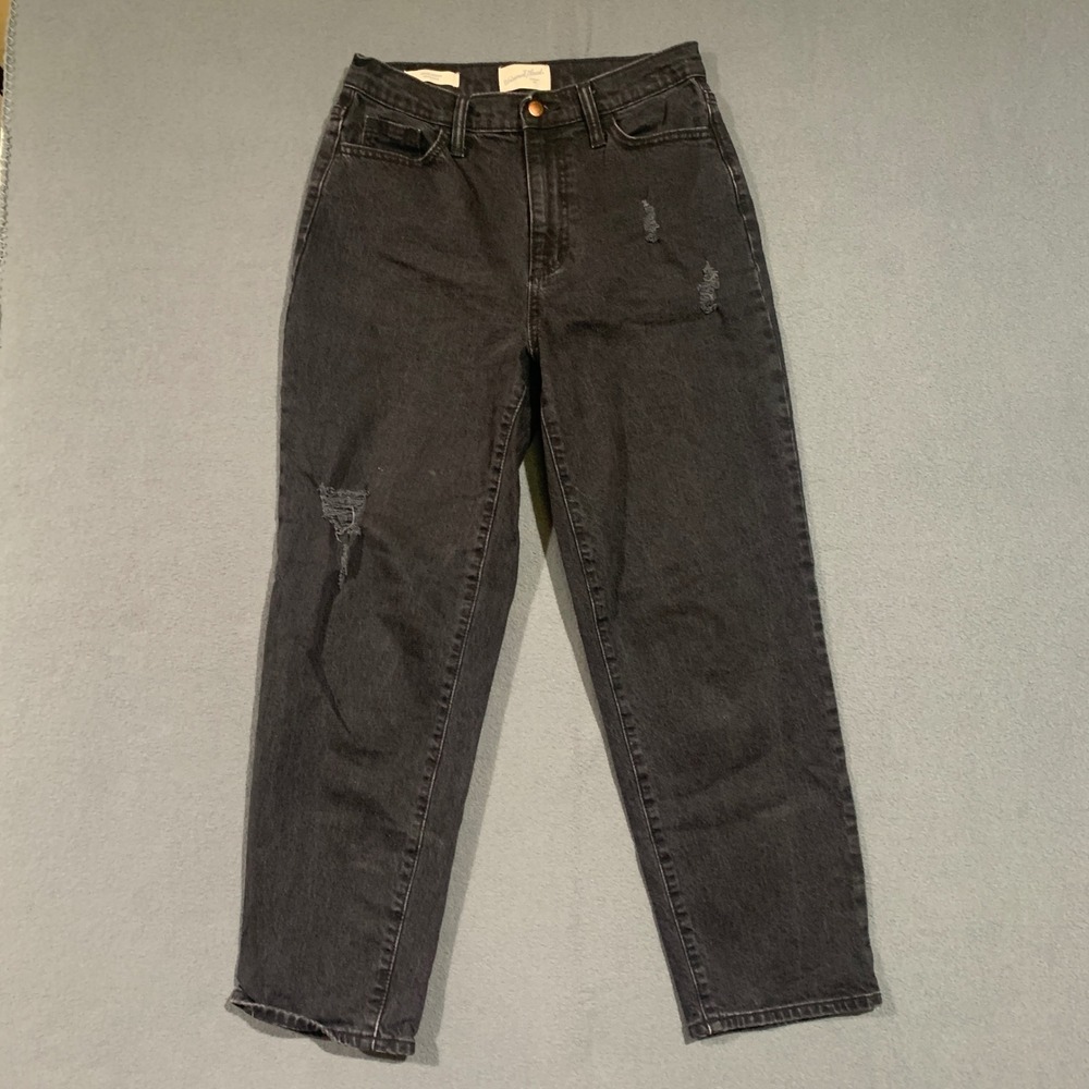 Universal Thread Womens Vintage Straight Leg Distressed Black Wash Denim Jeans